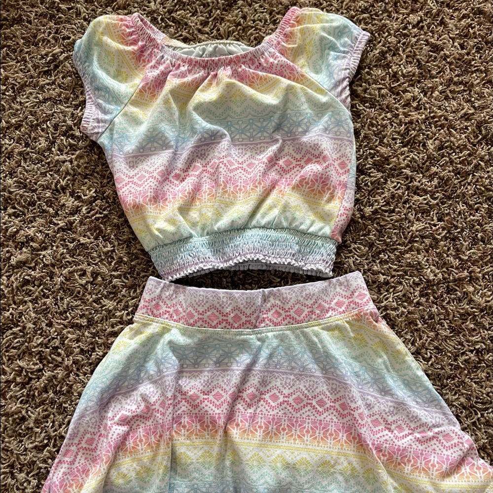 Matching set. Spring colors.